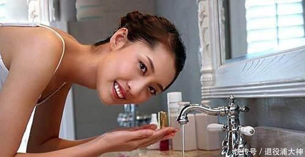 大牌|维生素E加它抹在脸上,坚持7天紧致肌肤淡化色斑,堪比大牌!