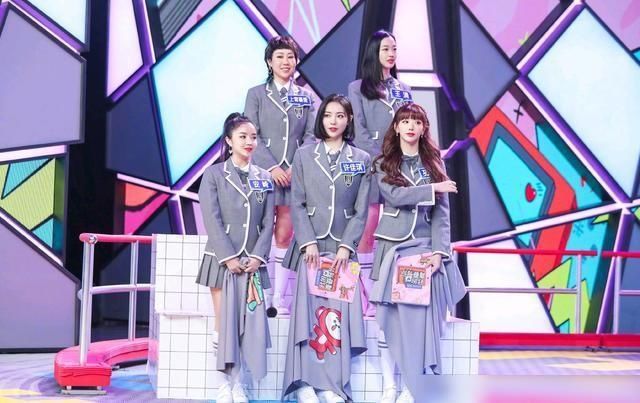  快乐大本营|虞书欣对何老师说很遗憾《青春有你2》时没参加快本