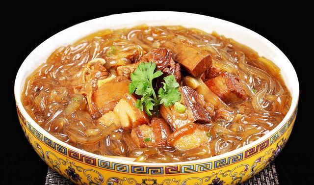 美食|到东北必吃的16道美食,一道杀猪菜就能迷倒我们,全是经典味道