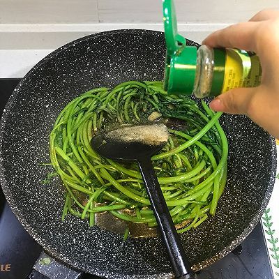  成品|爆炒蒜蓉蚝油茼蒿