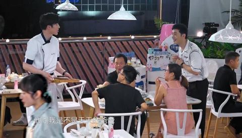  人气|刘宇宁节目中因这几个细节圈粉无数，而他能为什么加盟《中餐厅》