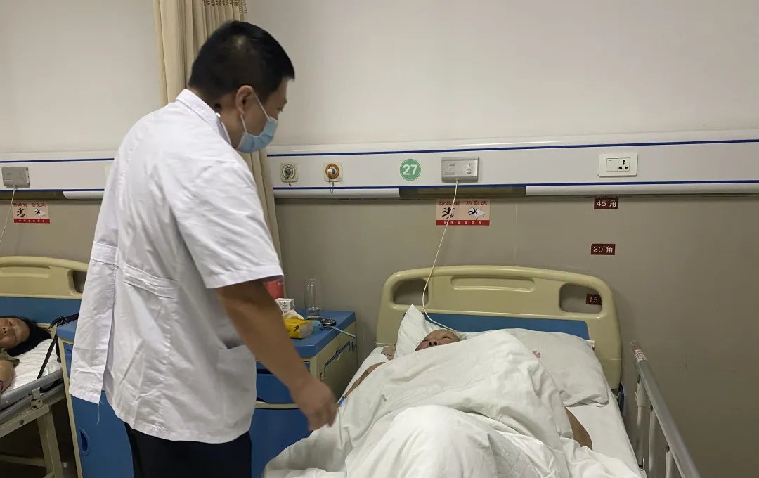  机会|微靖江：钱林医生：放弃机会，自愿留在基层医院近二十年