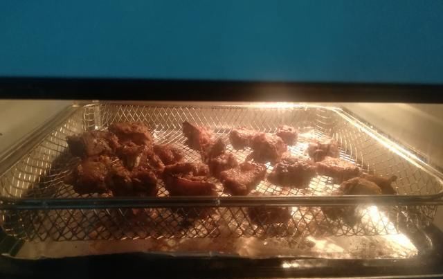  好吃|原来排骨还能这样做，焦香不柴，比饭店的还好吃，做法也简单