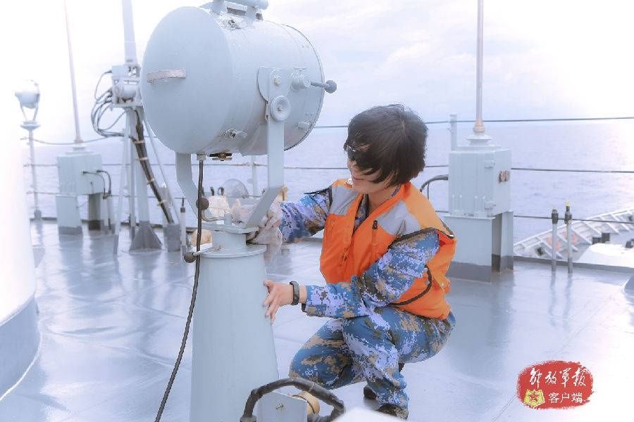  女兵|大洋之上的舰艇女兵，她们才是真正乘风破浪的姐姐们