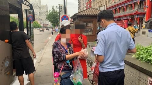  老魏夫妇|三伏天里火气盛，民警公正化干戈