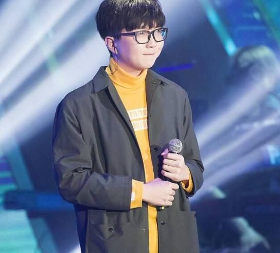 不易|毛不易《快本》模仿曾小贤,被周震南骂“有病”,陈赫表情是亮点