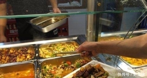 家自助餐厅|自助快餐十元一客,每天食客爆满老板不怕亏,老板只有一个硬要求