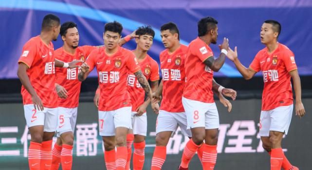  韦世豪|开撕！沪媒翻出3年前旧账 质问韦世豪敢去留洋吗？