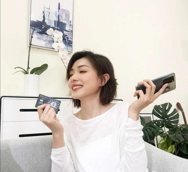 全网|《乘风破浪的姐姐》被全网同情的孟佳是赢家,万茜成被坑的那个?