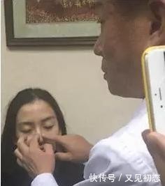 黄晓明|黄晓明怎么想?18岁Baby日本旧照曝光,在大街上豪放吃雪糕