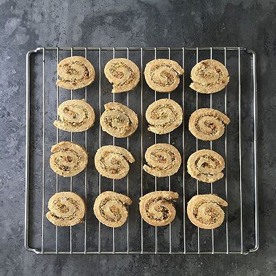 黄油|开心果年轮饼干卷