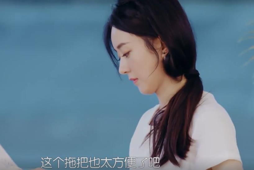  东西|赵丽颖去录《中餐厅》，看到她给大家带的礼物，不愧是结了婚的人