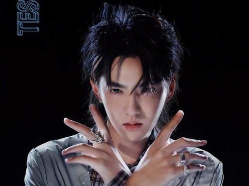  LOGO|硬糖少女LOGO风波未完，希林娜依·高的回应又掀波澜