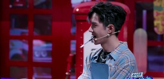  梦迪|梦迪感谢王一博给毛巾，听障舞者很励志，王一博却没有感情用事