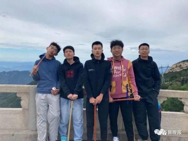知名|知名景区这一幕火了！评论区成大型认亲现场