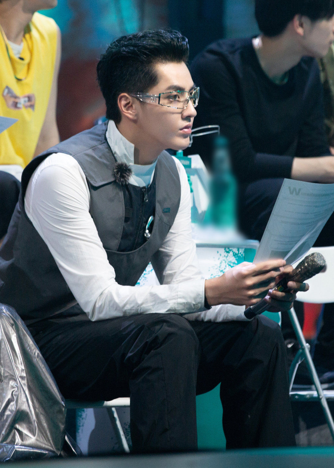  正式|200906 今晚潮玩无届T台秀正式拉开帷幕 看吴亦凡为爱跨次元