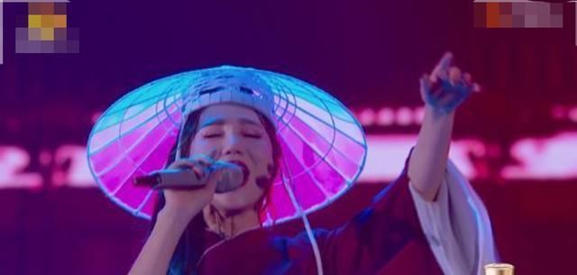  体操|吴昕太惨了！穿露脐装秀腹肌玩“体操”，却又被宁静秒成“小透明”