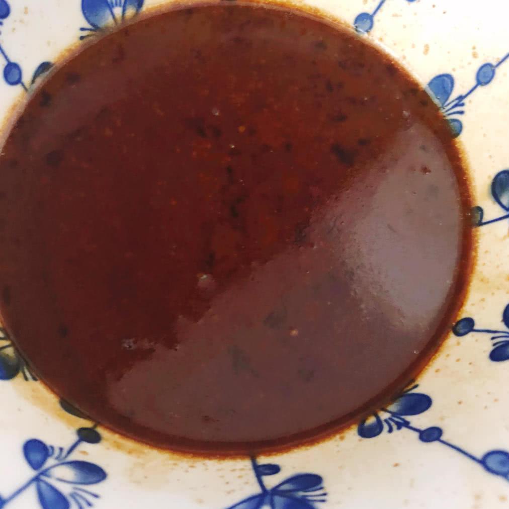 种卤|20岁小伙卖这锅煮了40年的汤,每人最多买一勺,每天只卖半锅