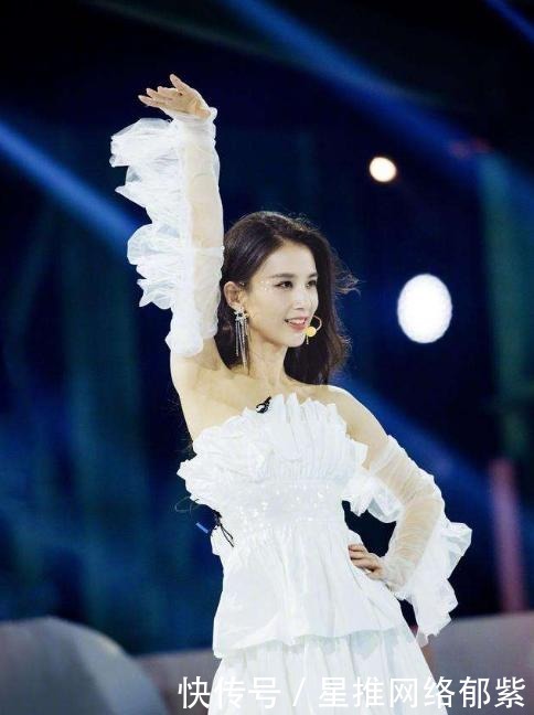 黄圣依|黄圣依直言没赢过好讽刺?只有宁静敢说:混到今天不容易不能瞎整