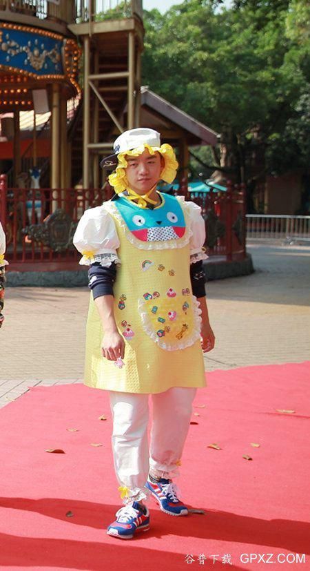 节目组|郑恺全勤100期奔跑吧,他为什么能坚持7年,和节目组续约这么久?