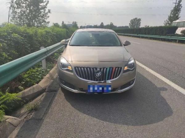 停车|心太大!女司机高速上急停车竟为这!