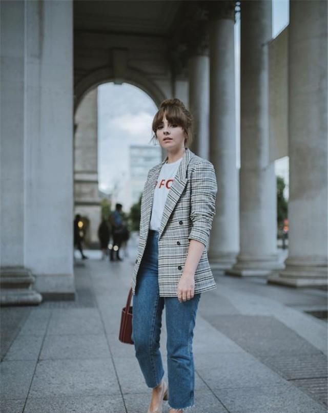  西装|买什么西装不容易过时？这“5个”款式很经典，时髦洋气又百搭