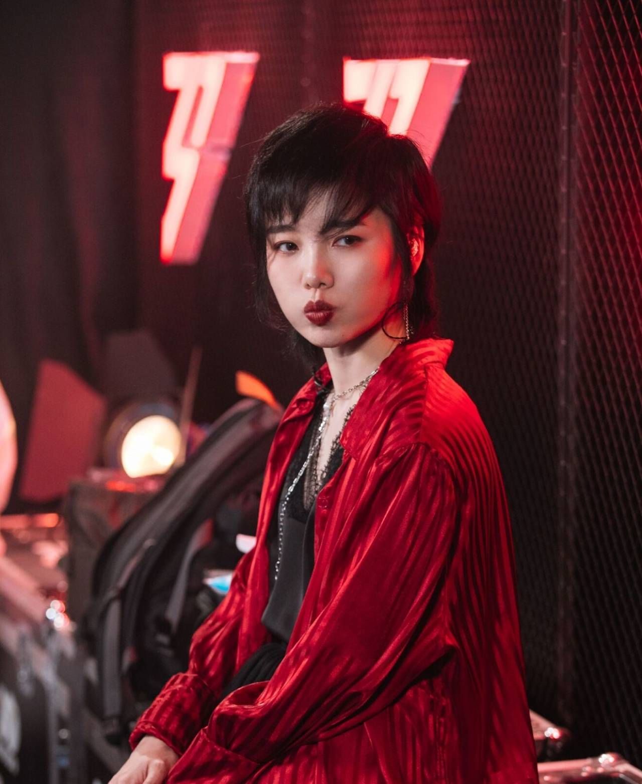 破浪的姐姐|她这是要把自己最后一点路人缘也败光才开心吗?