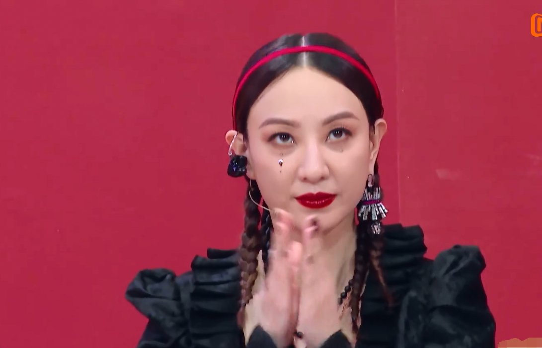  孟佳|都说吴昕废柴, 当孟佳垫底时, 她的反应暴露主持功力