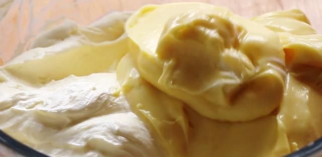  家庭版|家庭版蛋黄派，香甜绵软，奶香味浓郁，自己做无添加，孩子特爱吃