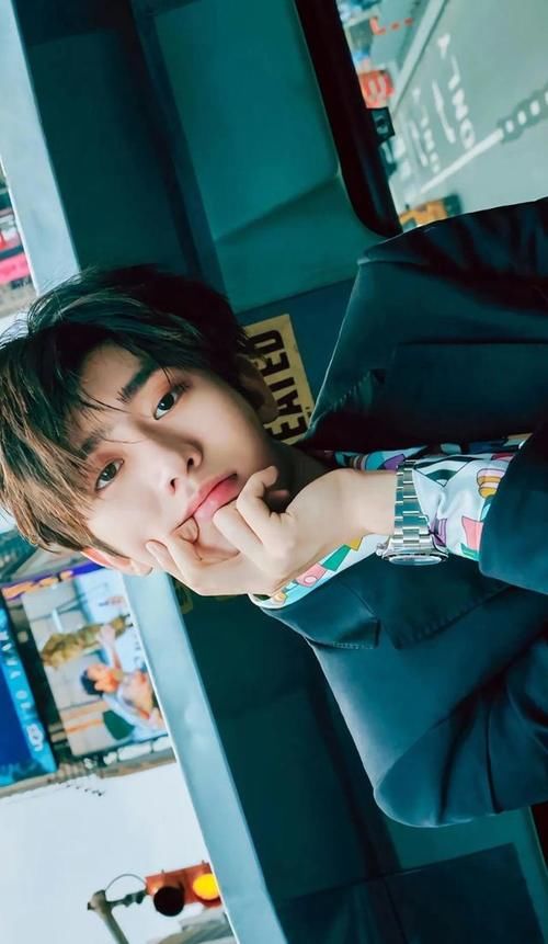  蔡徐坤|热度跌落流量神坛？蔡徐坤因没有经纪团队加持，弊端逐步显现