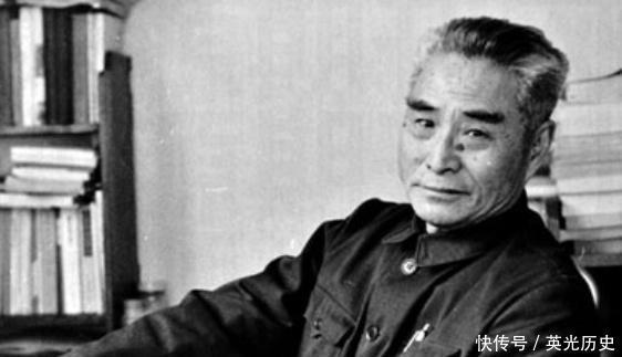 大军|司令决定用4个师突围,他力主减掉一个师,结果十万大军全覆灭