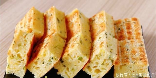 面糊|发面饼最简单做法,手不沾面,锅里一倒就做好,外酥里软葱香四溢