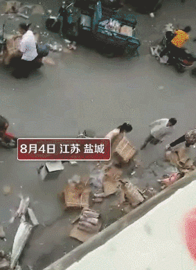  何苦|每日易乐:以贩养车?要不是买了纳智捷 何苦卖私油