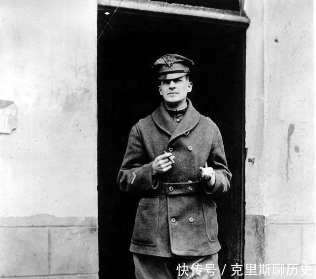 美国|麦克阿瑟经历说明他不与上司的情人结婚，或许他不会成就功名
