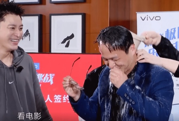 解释|岳云鹏吃鸡被惩罚,随口一句话完美解释《极限挑战》为什么烂!