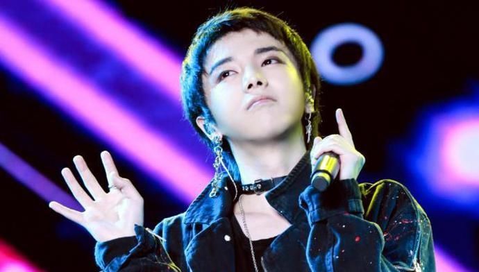  方式|华晨宇：一个三十而立的年轻人，用另类方式表达内心的喜悦，真好