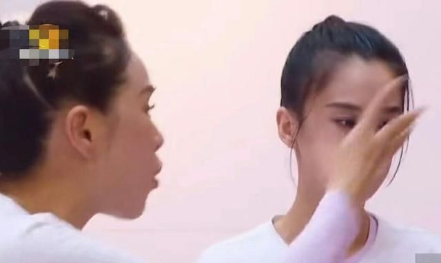  观众|黄圣依组的表演超出预期效果，拉票环节更是与众不同