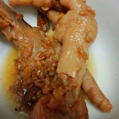  枸杞|红枣枸杞糯米酒炖鸡爪