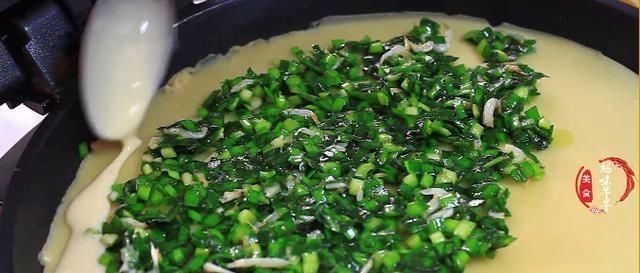 懒人|早餐别出去买了,教你懒人韭菜饼,不发面不揉面,天天吃都不腻