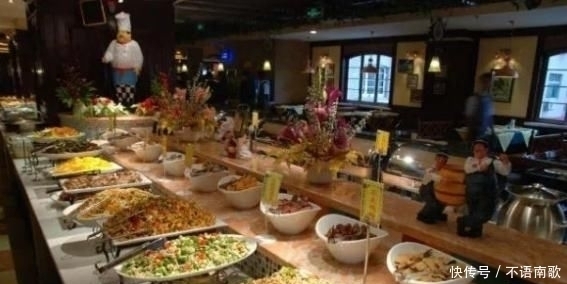 老板|吃自助餐,聪明人只拿这“3种饮料”,老板看到内心可能在“滴血”