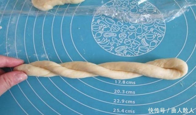 面团|一碗面粉一个鸡蛋,教你在家做麻花,外酥里香