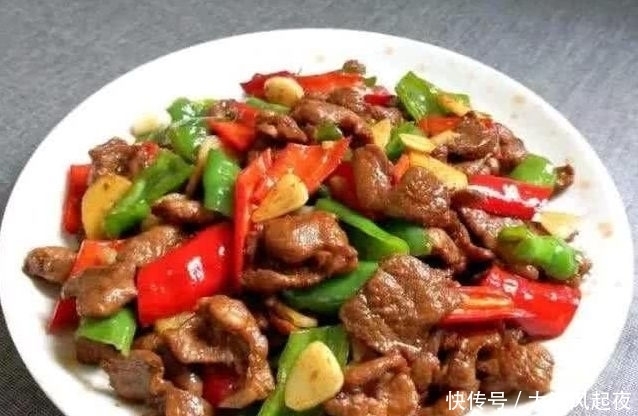 麻辣|美食推荐：蒜香四季豆、麻辣大盘鸡、秘制牛蛙、双椒小炒肉的做法