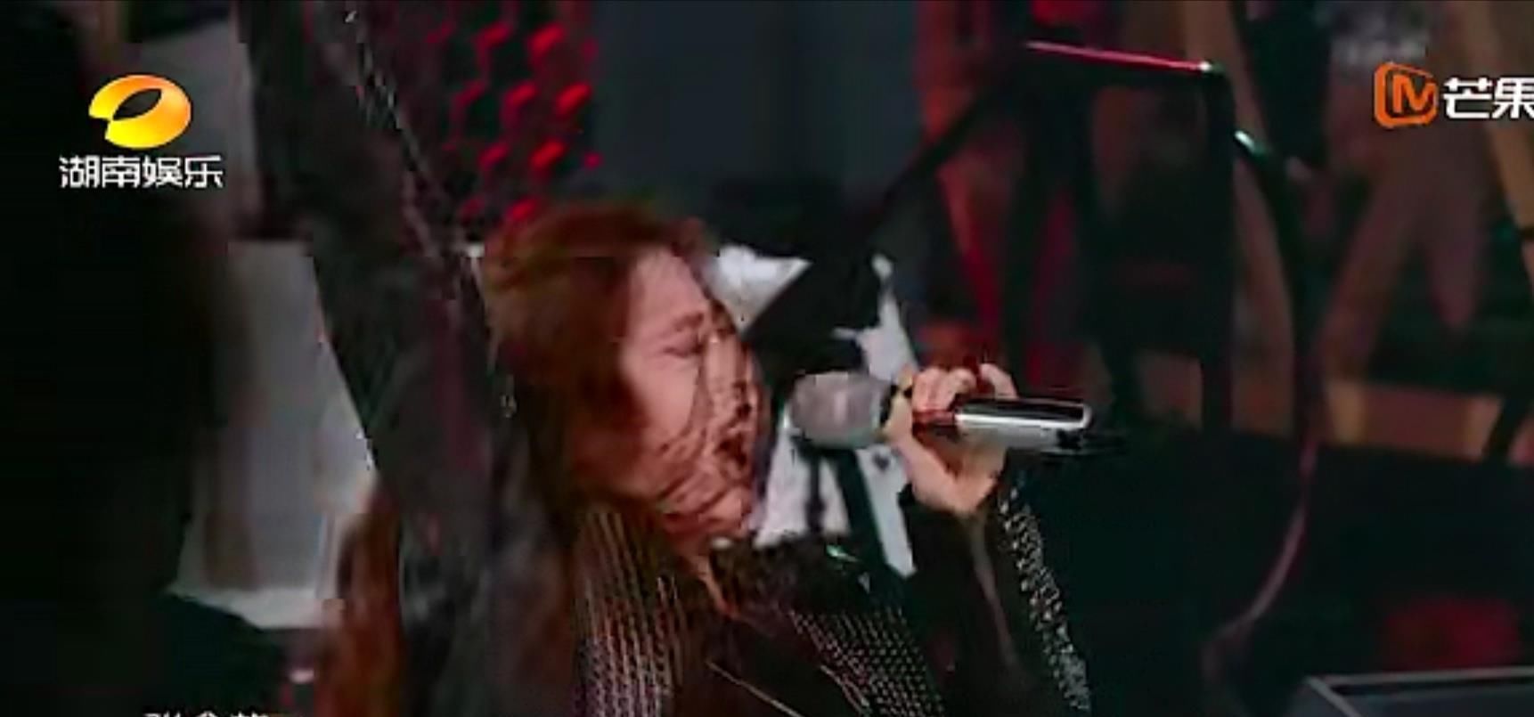  姐姐|复活换位赛: 21位姐姐只有4位全开麦, 张含韵输得很漂亮!