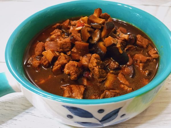  2勺|香菇焖肉酱