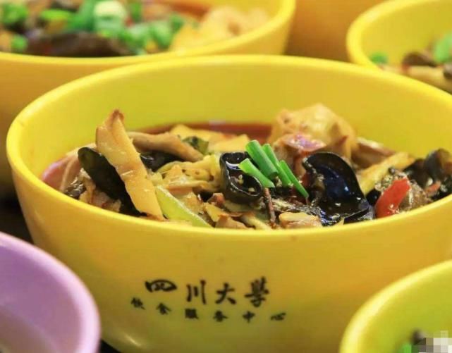 食堂|开学季,川大新生晒出食堂饭菜,网友:这谁受得了!