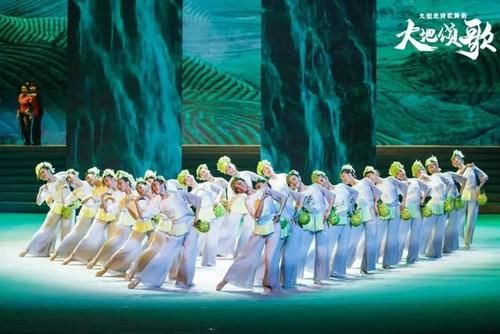 真实|聚齐谷智鑫、凯丽、何炅、万茜等大腕的剧，却没有一个明星光环