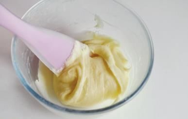  蛋清|在家用面粉和蛋清就能做的小零食，酥脆可口，健康无添加