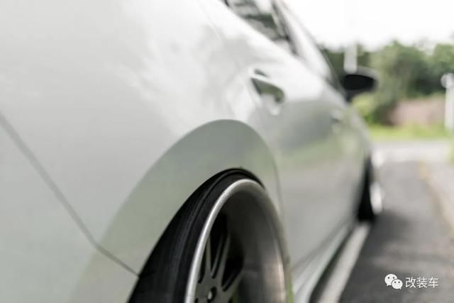 尽显|次世代马自达3，第二代魂动低趴尽显完美姿态