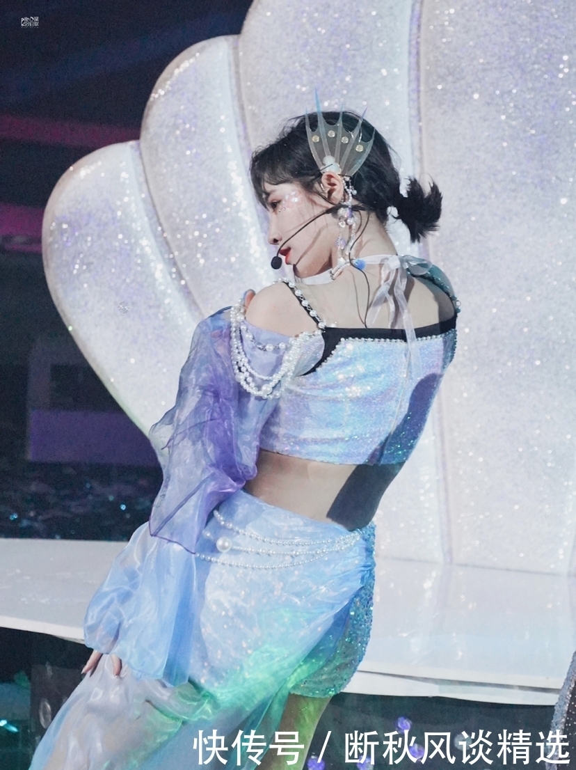 水中|SNH48年度总决选,许佳琪戴萌水中舞蹈