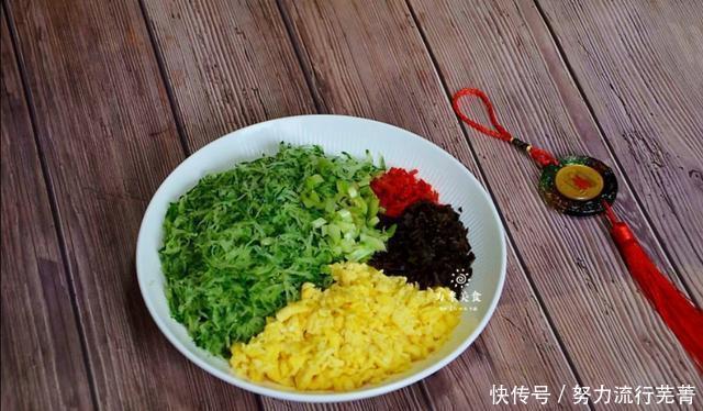 口感|玉米面饺子的做法,比例适当,口感劲道,健康美味吃粗粮